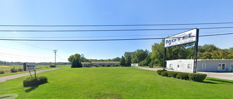 Brentwood Motel (Sleepy Hollow Motel) - 2022 Street View (newer photo)